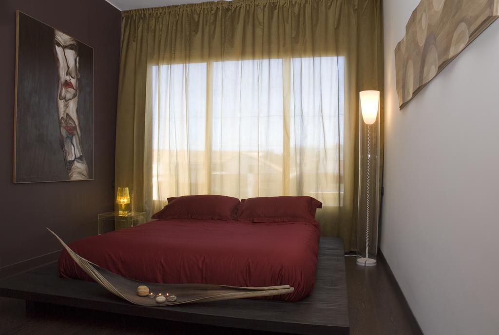 Eh13 Luxury Accommodation คาตาเนีย ภายนอก รูปภาพ