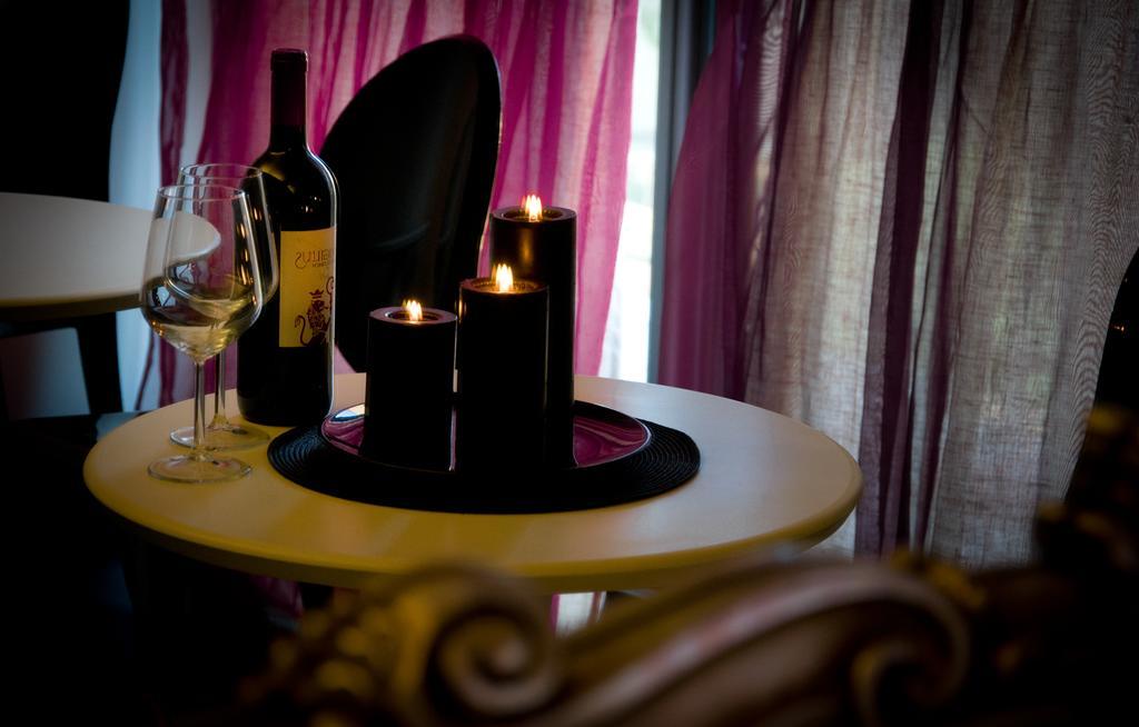 Eh13 Luxury Accommodation คาตาเนีย ภายนอก รูปภาพ